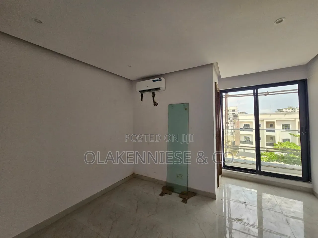 3bdrm Apartment in Parkview Estate for sale in Parkview Estate