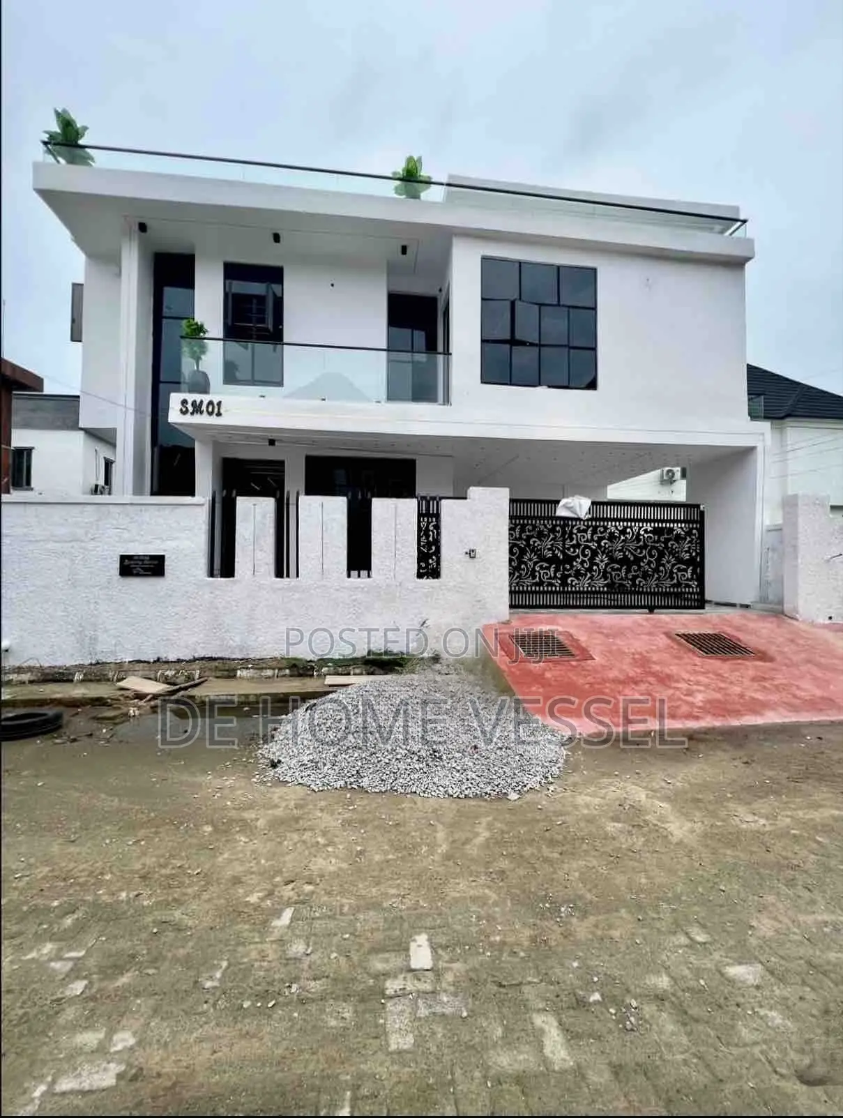 4bdrm Duplex in Ikota for sale in Ikota