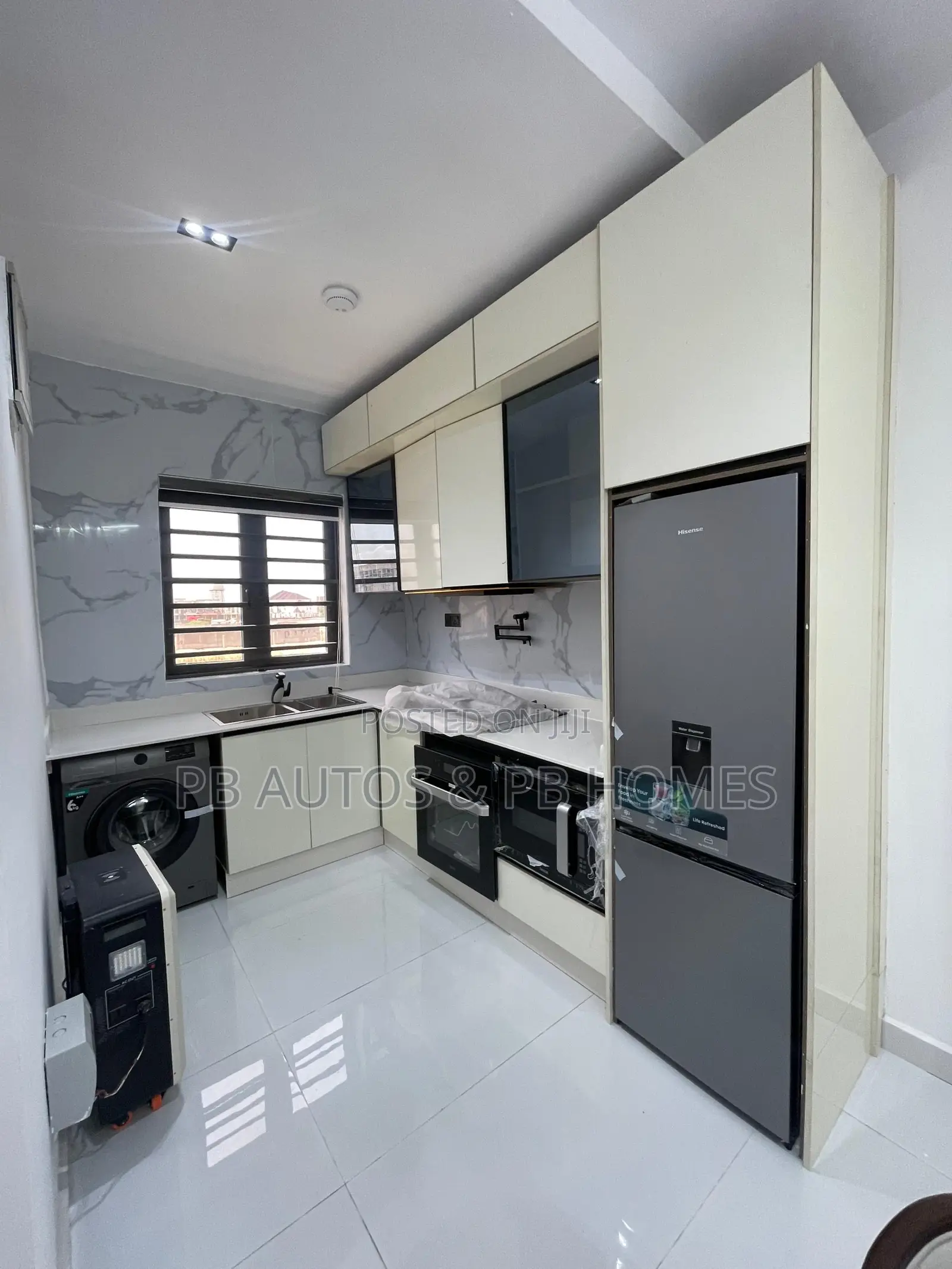 Furnished 1bdrm Apartment in Lekki Phase 1 for sale in Lekki Phase 1