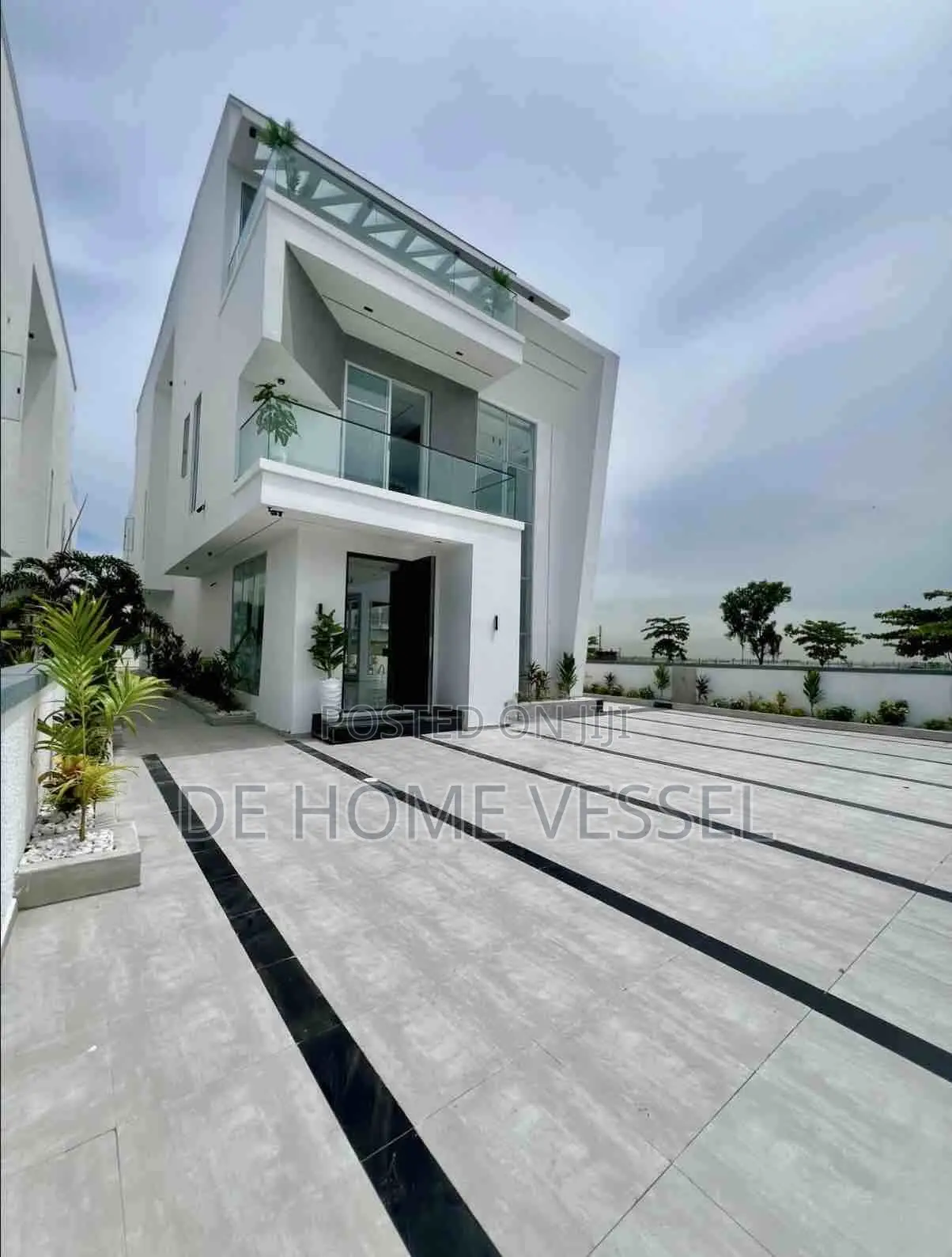 5bdrm Duplex in Osapa london for sale in Osapa london