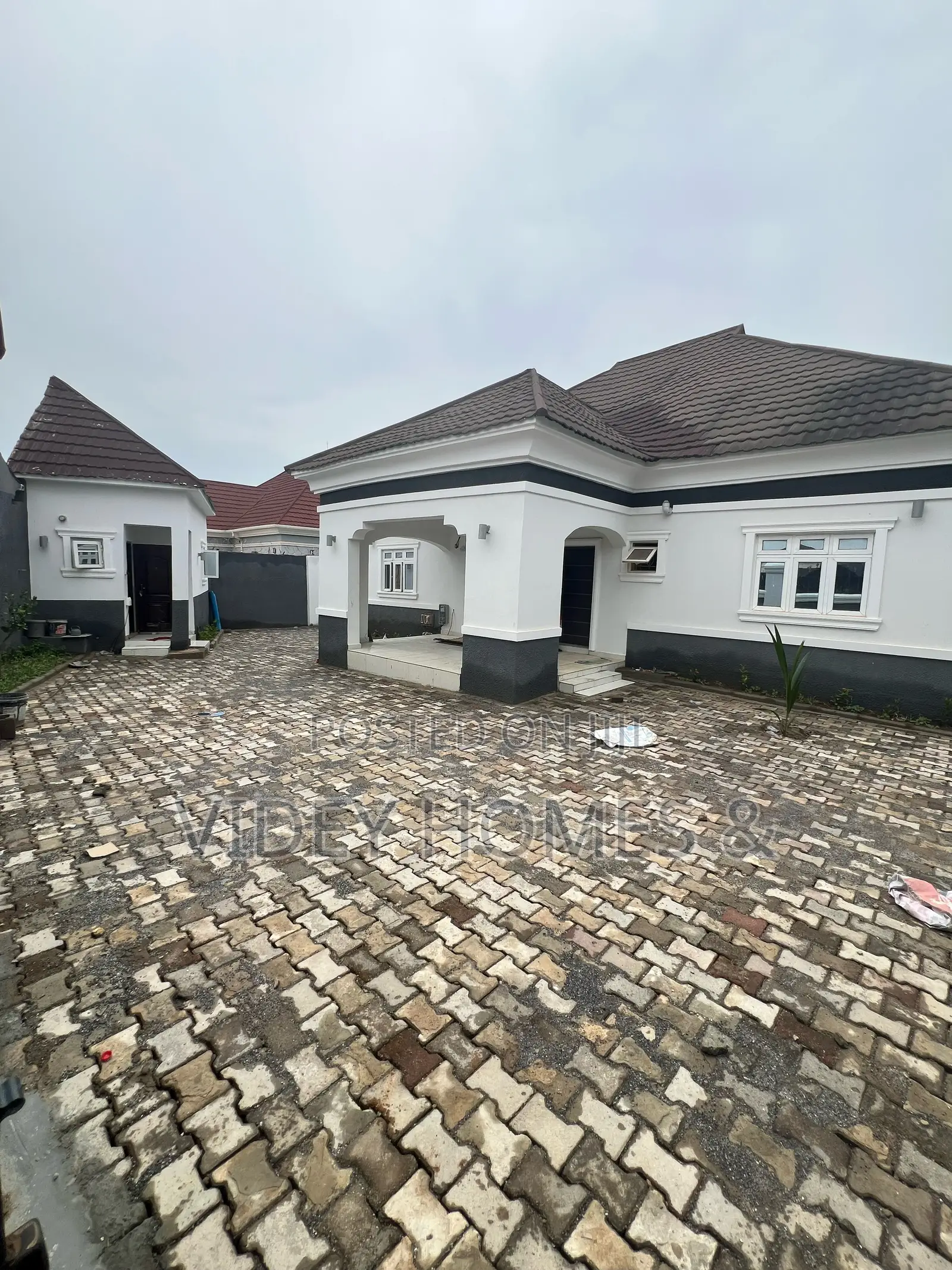 3bdrm Bungalow in Standard Estate, Galadimawa for rent in Galadimawa