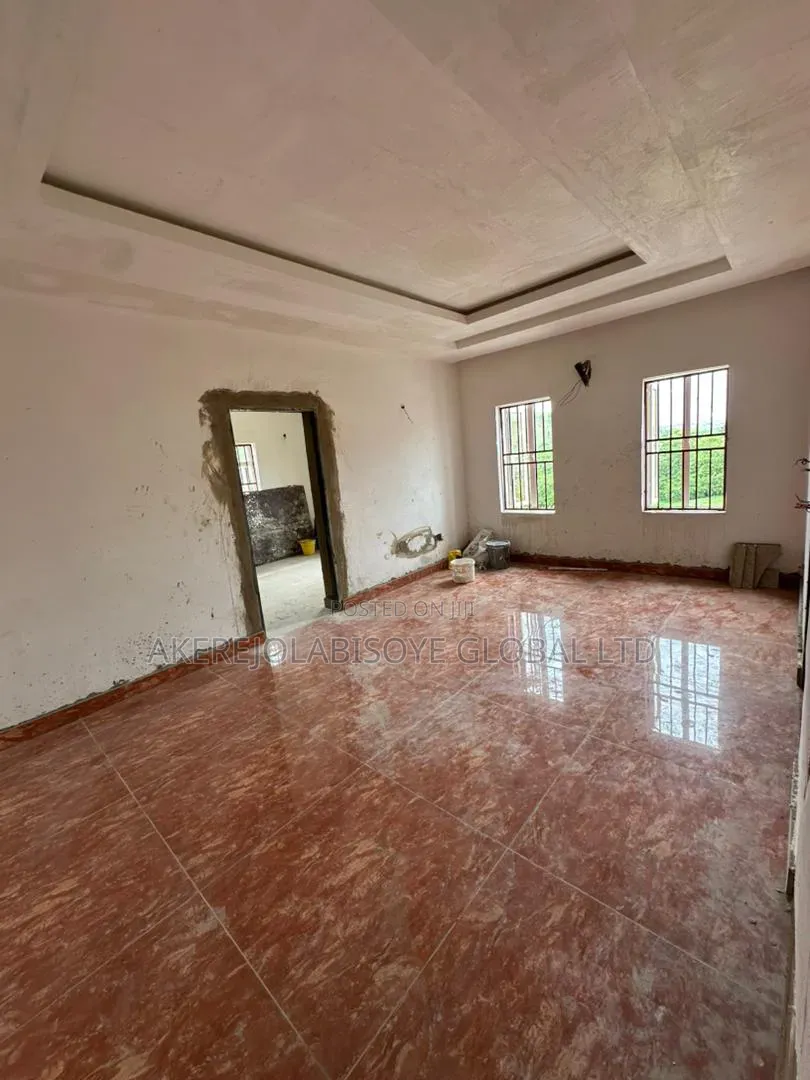 Newly Built 1 Bedroom Apartment With 2toilet in Life Camp