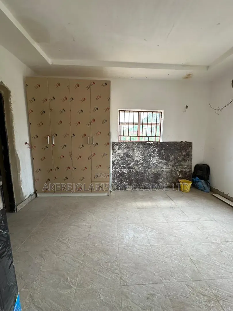 Newly Built 1 Bedroom Apartment With 2toilet in Life Camp