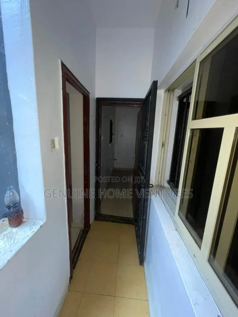 Mini Flat in Canal West Estate for rent in Osapa london