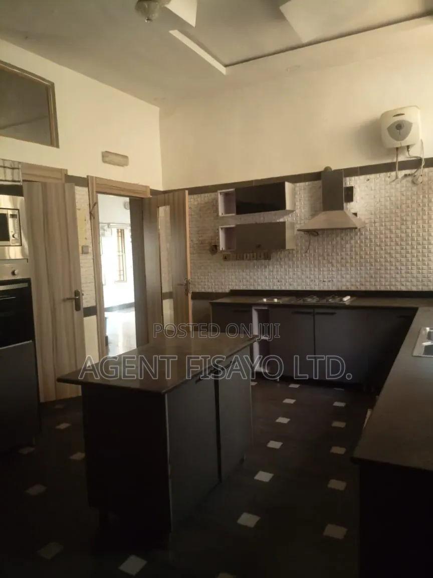 Furnished 5bdrm Duplex in Magodo Gra for sale in GRA Phase 2 Shangisha