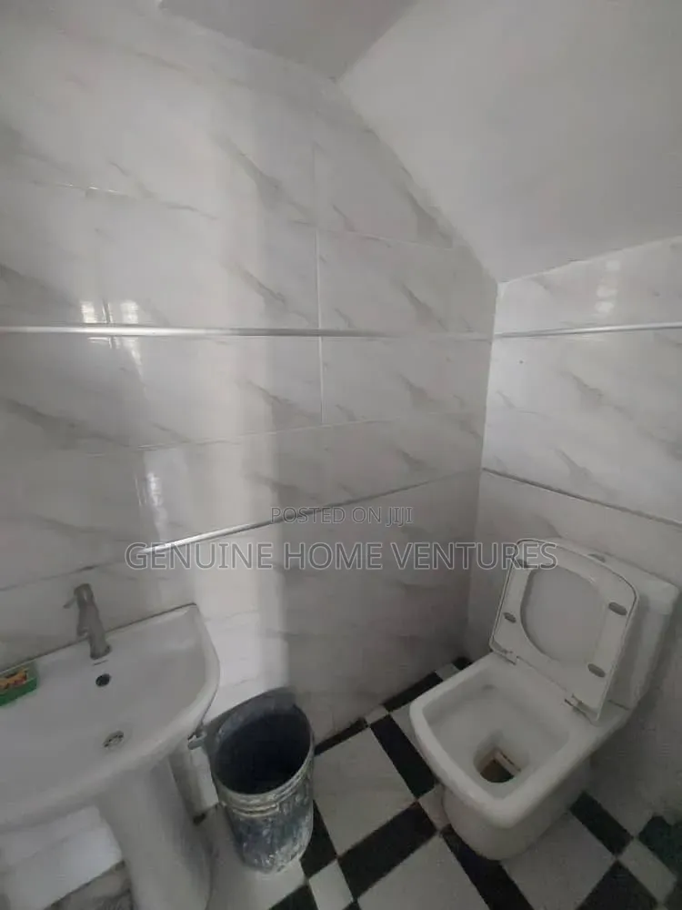 3bdrm Duplex in Ikota for rent in Ikota