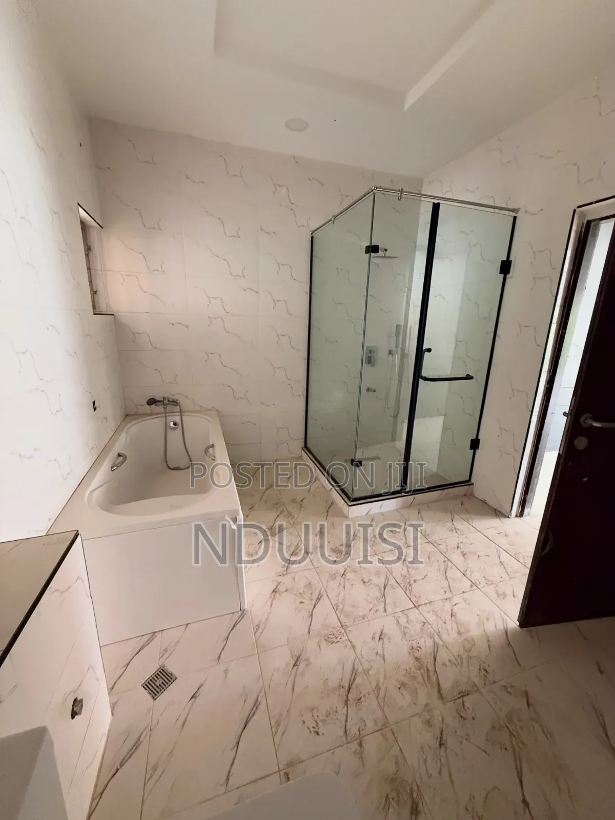 4bdrm Townhouse/Terrace in Kaura for sale in Kaura