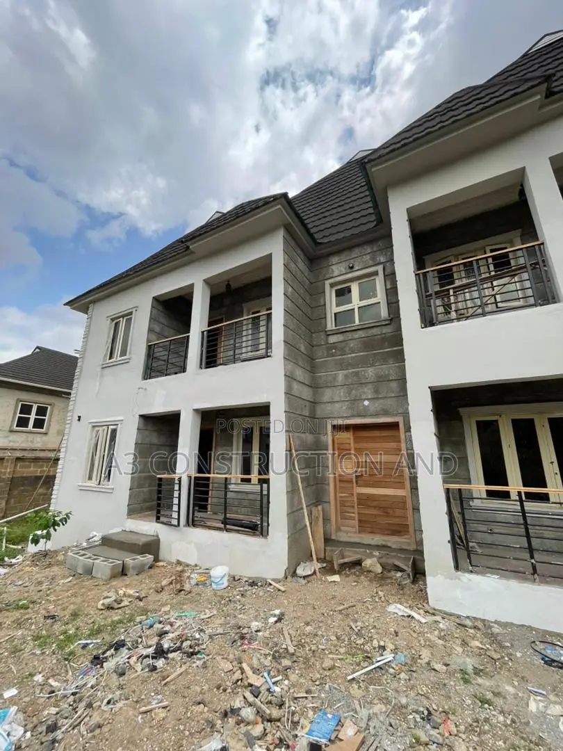 3bdrm Block of Flats in Kolapor Ishola Gra, Akobo for rent in Akobo