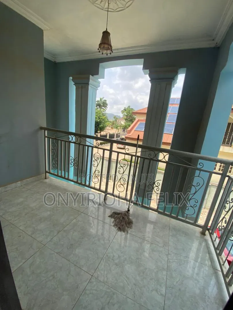 4bdrm Townhouse / Terrace in Gwarinpa Main, Life Camp for rent in Life Camp