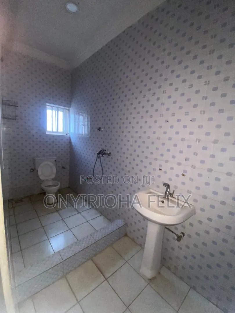 4bdrm Townhouse / Terrace in Gwarinpa Main, Life Camp for rent in Life Camp