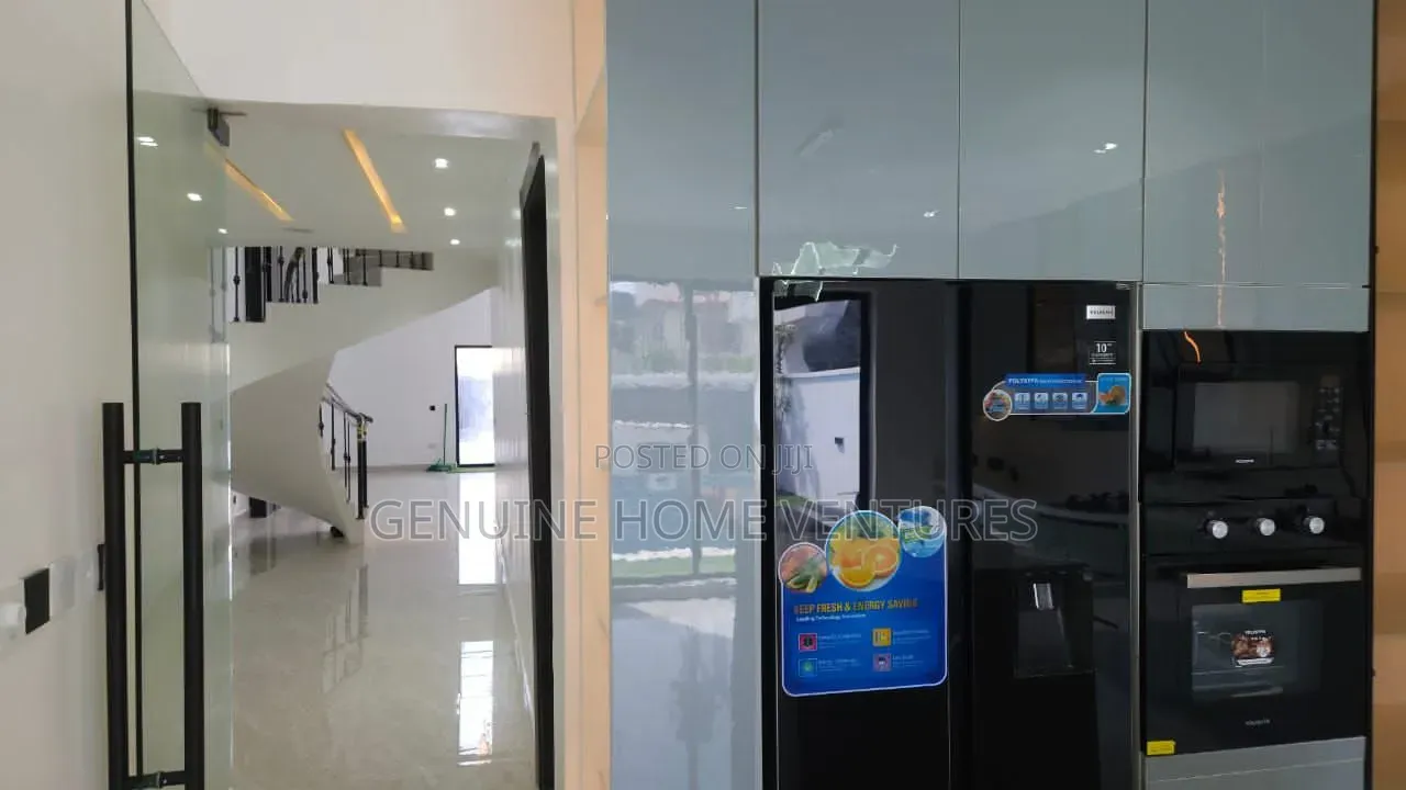 5bdrm Duplex in Atlantic View Estate, Chevron for sale in Chevron