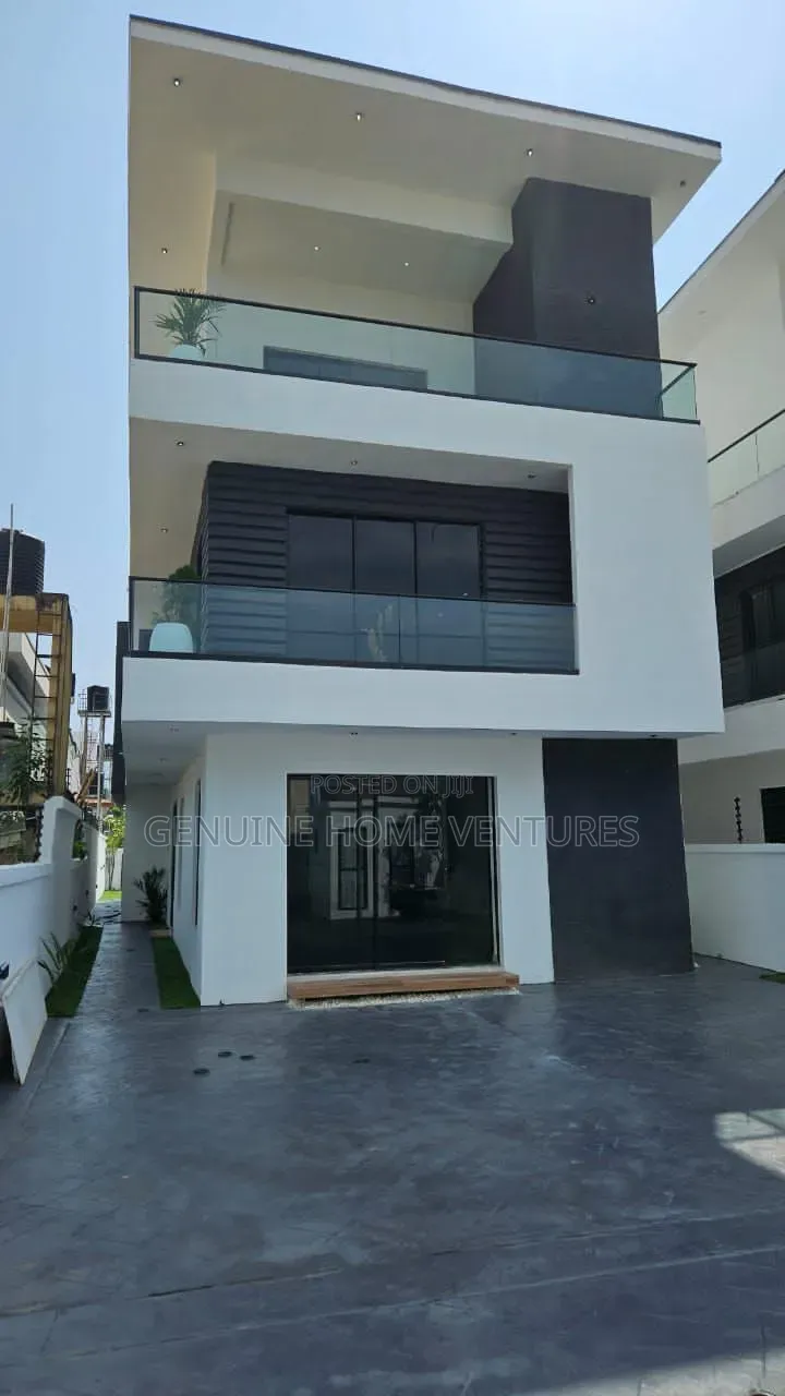 5bdrm Duplex in Atlantic View Estate, Chevron for sale in Chevron