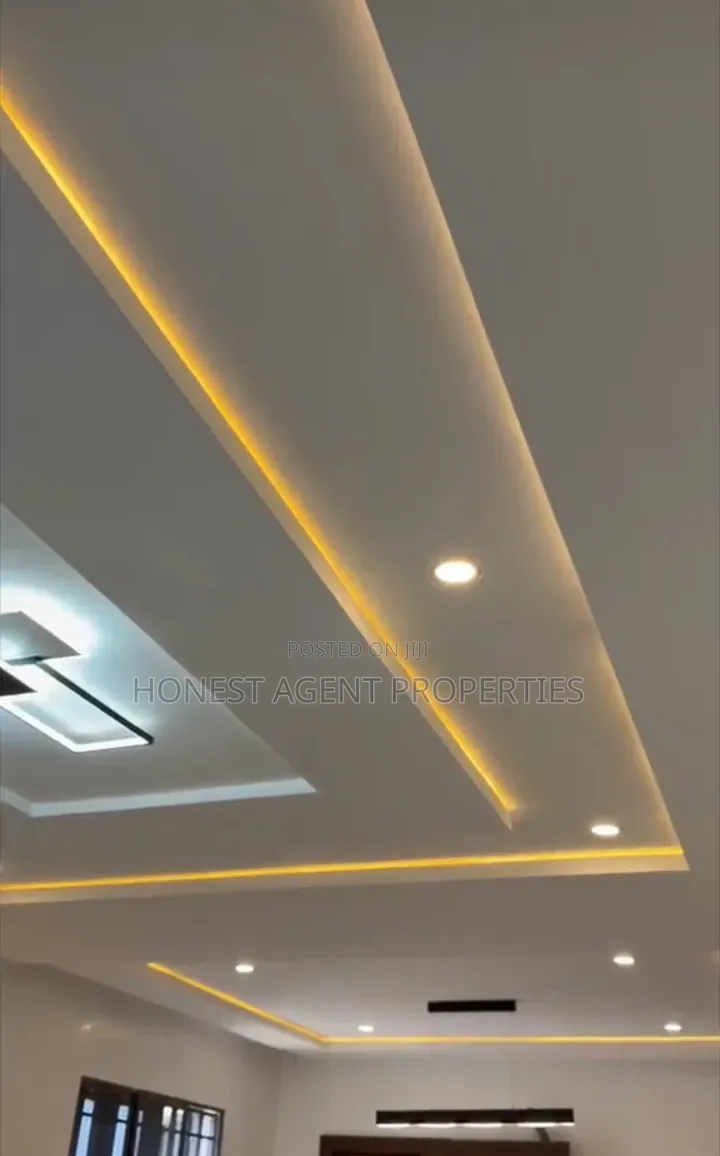5bdrm Duplex in Wuye for sale in Wuye