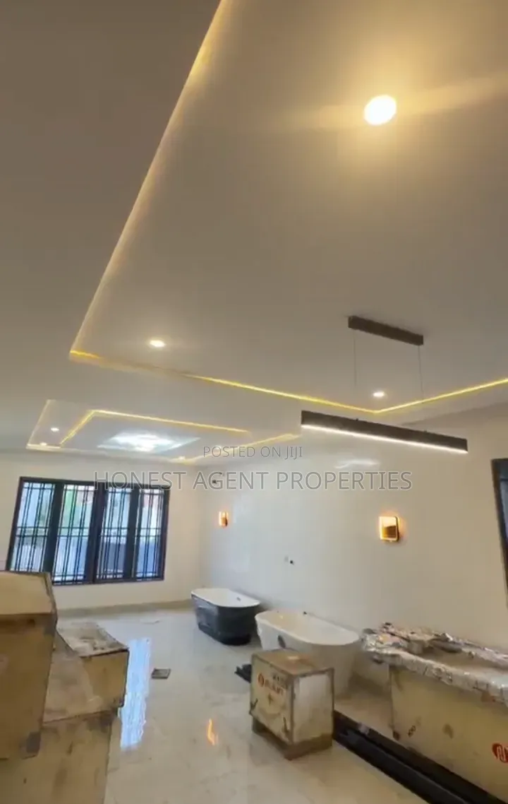 5bdrm Duplex in Wuye for sale in Wuye