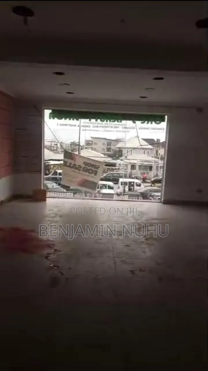 43sqm Shop or Office Space With Show Glass in a Well Strategy Location in Victoria Island Extension
