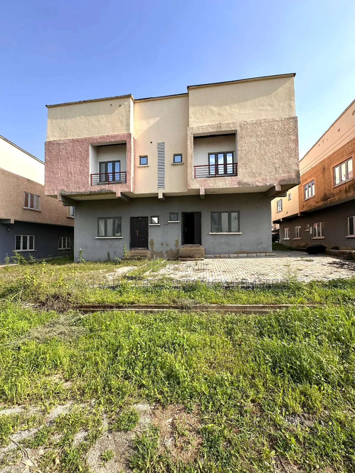 4bdrm Duplex in An Estate, Life Camp for sale in Life Camp