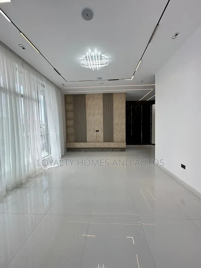 5bdrm Duplex in VGC / Ajah for sale in VGC / Ajah