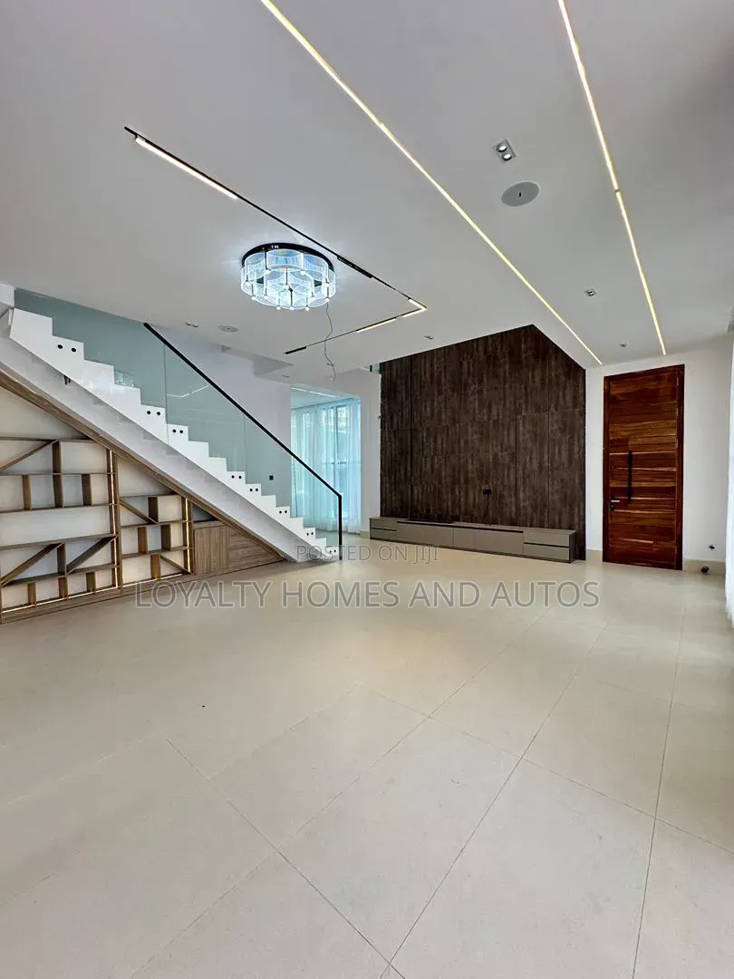 5bdrm Duplex in VGC / Ajah for sale in VGC / Ajah