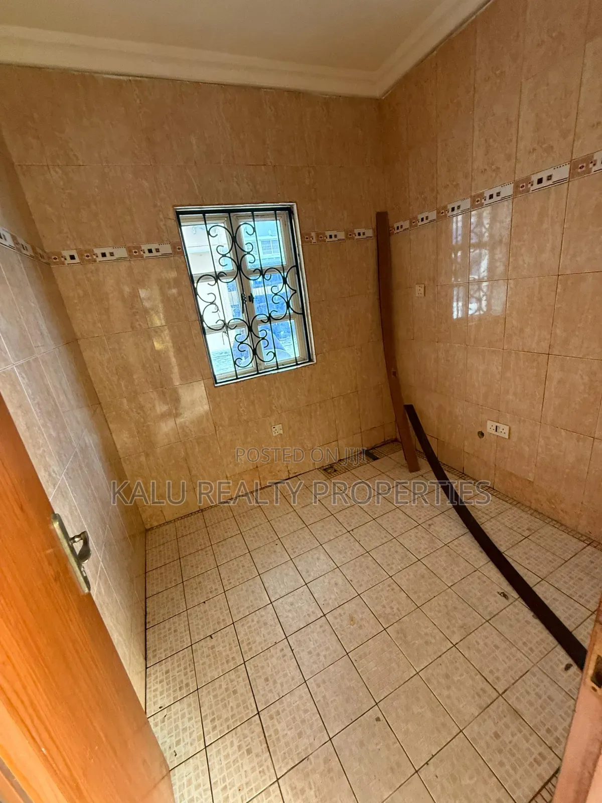Beautiful 4 Bedroom Duplex With Excellent Facilities in Lekki Phase 1