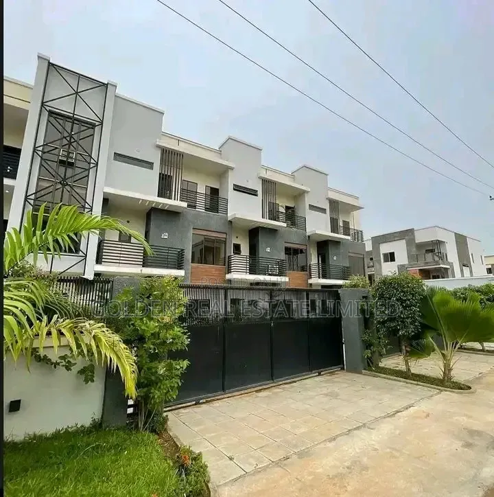 4bdrm Townhouse/Terrace in Life Camp for sale in Life Camp