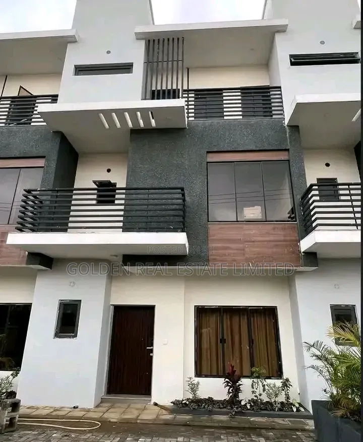 4bdrm Townhouse/Terrace in Life Camp for sale in Life Camp