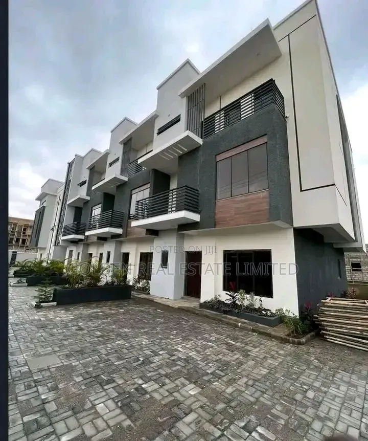 4bdrm Townhouse/Terrace in Life Camp for sale in Life Camp