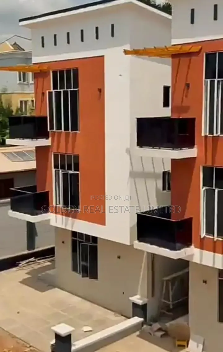 4bdrm Duplex in Utako for sale in Utako