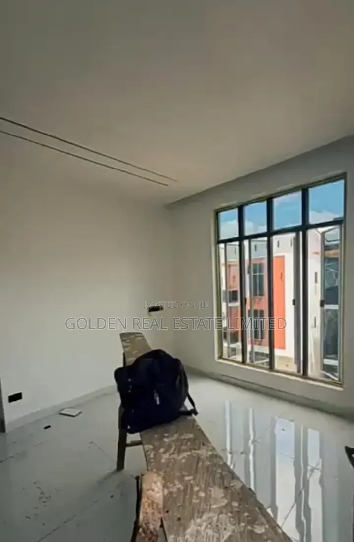 4bdrm Duplex in Utako for sale in Utako