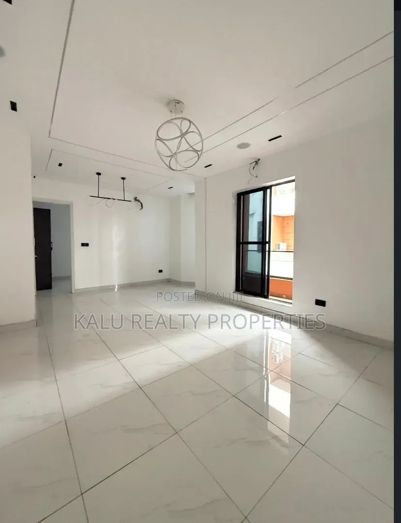 5bdrm Duplex in Osapa, Lekki for sale in Osapa london