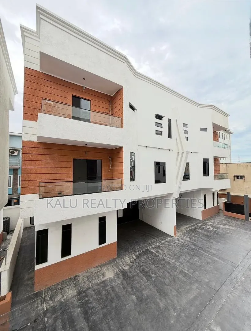 5bdrm Duplex in Osapa, Lekki for sale in Osapa london