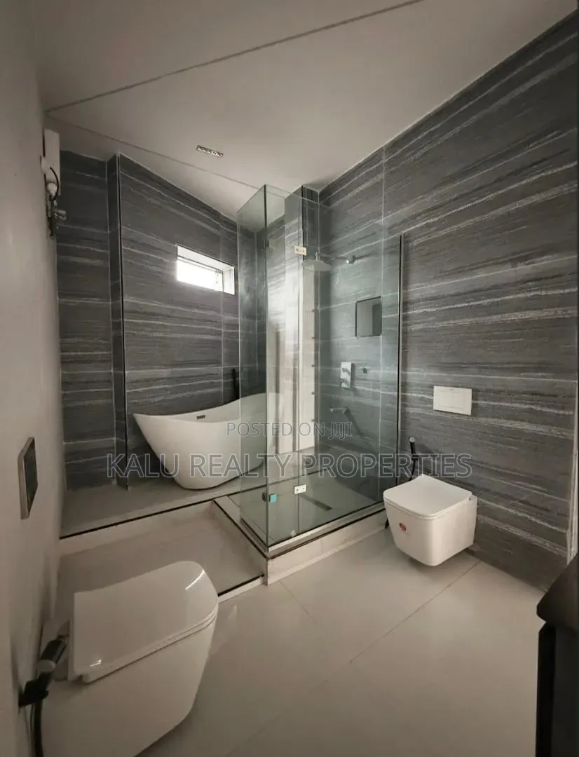 5bdrm Duplex in Osapa, Lekki for sale in Osapa london