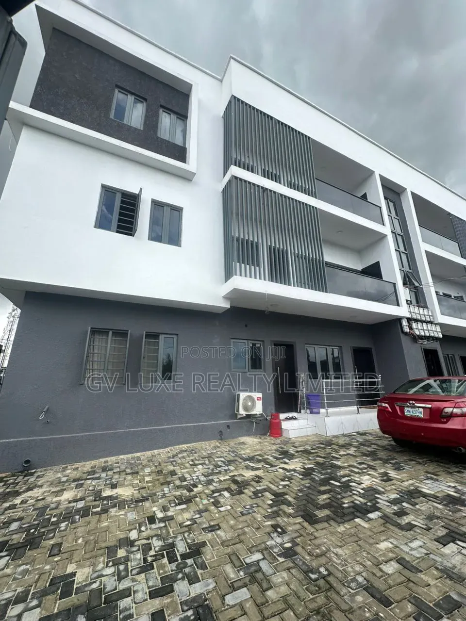 2bdrm Apartment in Lekki Scheme 2 for rent in Off Lekki-Epe Expressway