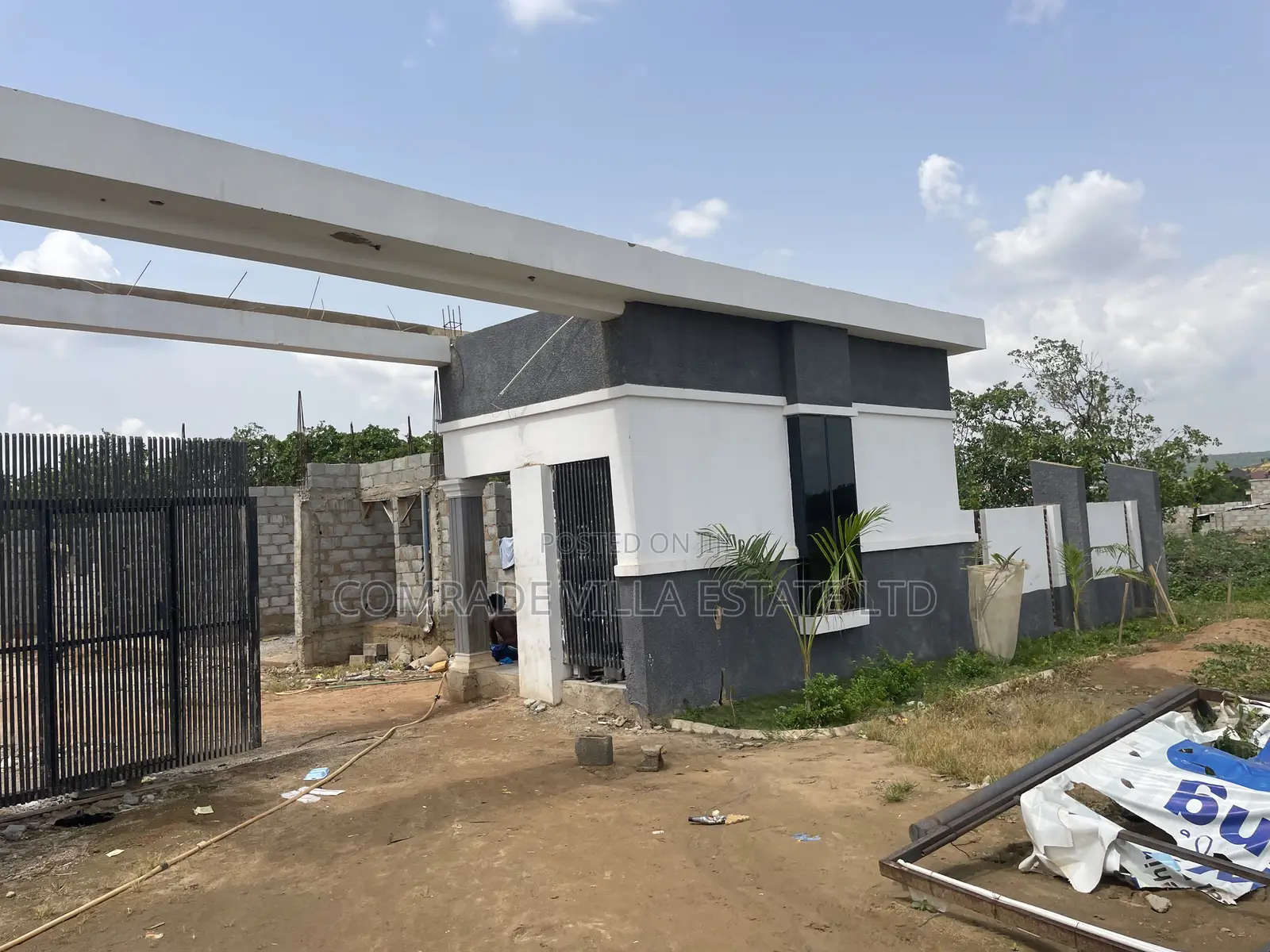 4bdrm Duplex in Apo Resettlement for sale in Apo Resettlement