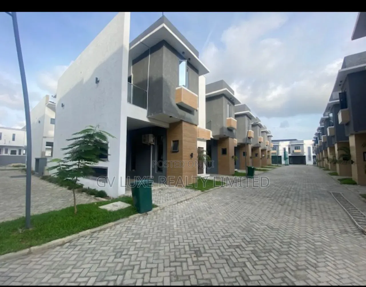 3bdrm Townhouse / Terrace in Lekki Palm City for rent in Off Lekki-Epe Expressway