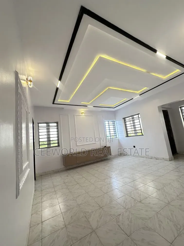 4bdrm Bungalow in Alafara Jericho, Idishin for sale in Idishin