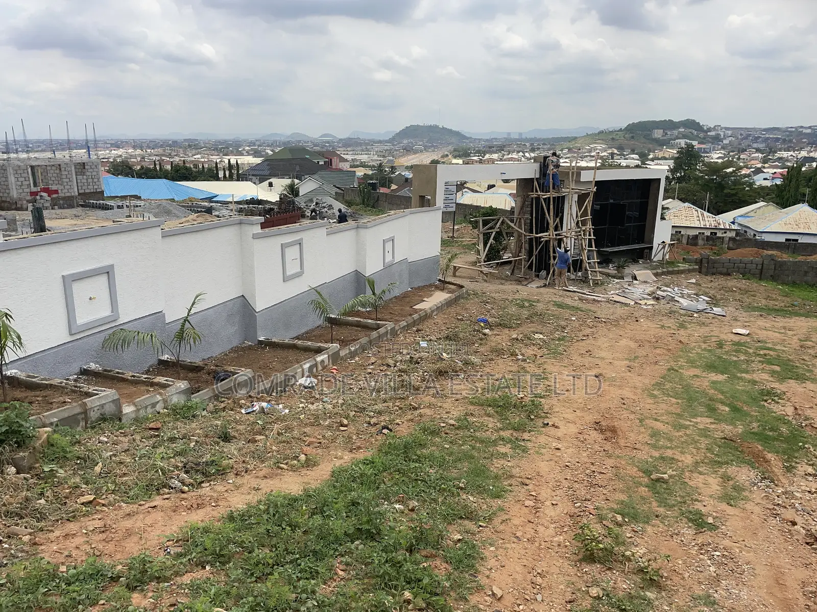 4bdrm Duplex in Apo Resettlement for sale in Apo Resettlement