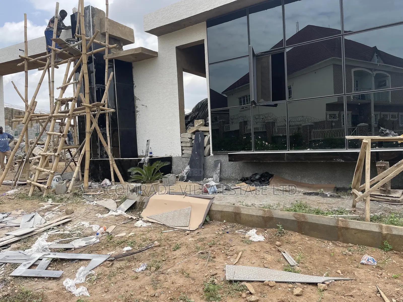4bdrm Duplex in Apo Resettlement for sale in Apo Resettlement