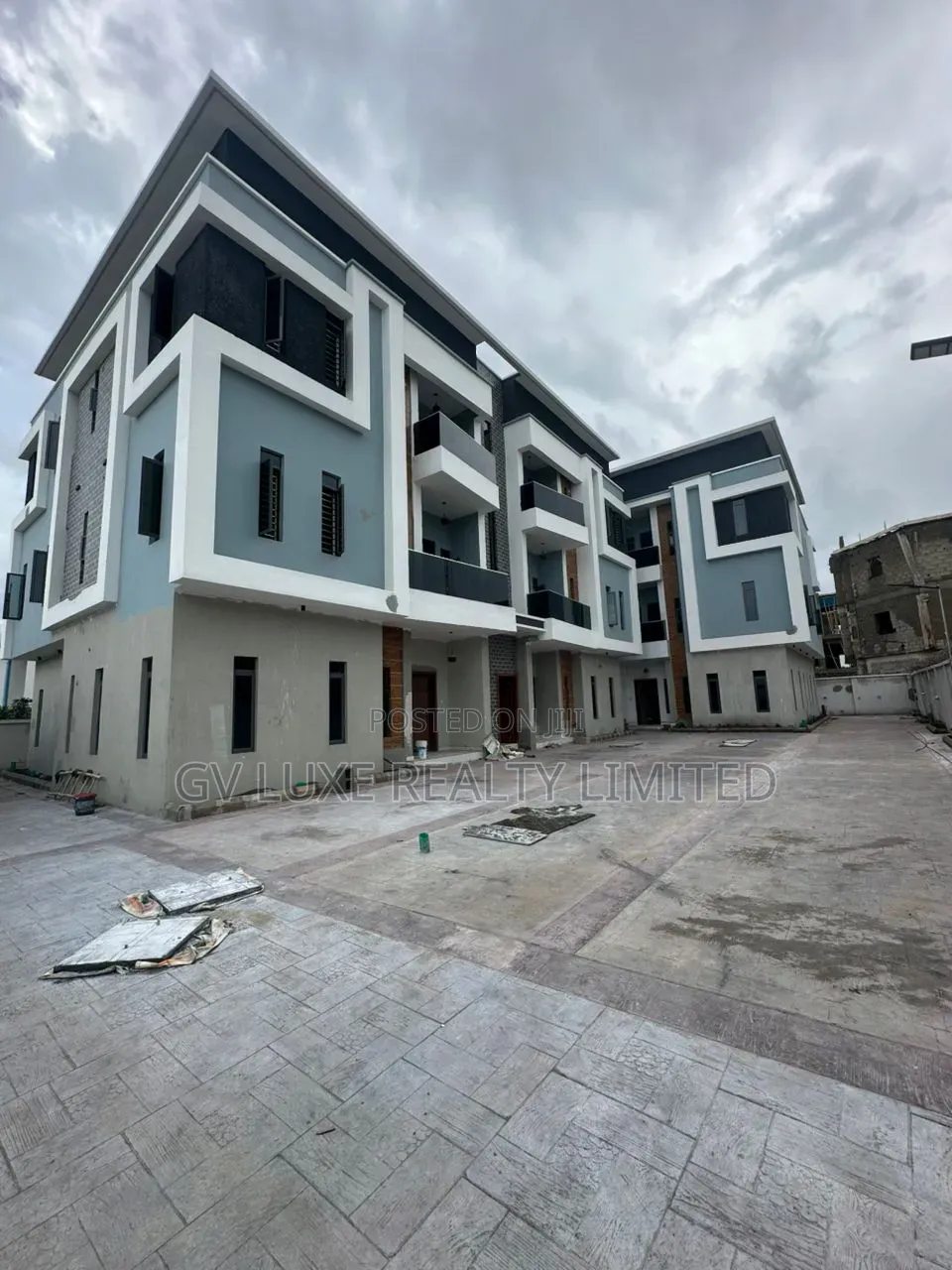 2bdrm Apartment in Lekki Scheme 2 for sale in Off Lekki-Epe Expressway