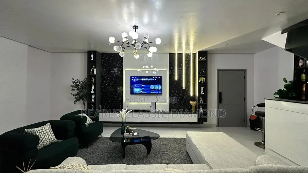 Furnished 2bdrm Maisonette in Lekki Phase 1 for rent in Lekki Phase 1