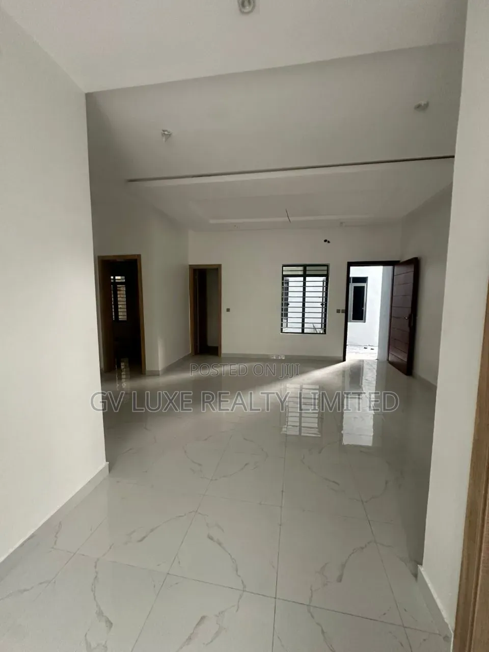 2bdrm Apartment in Lekki Scheme 2 for sale in Off Lekki-Epe Expressway