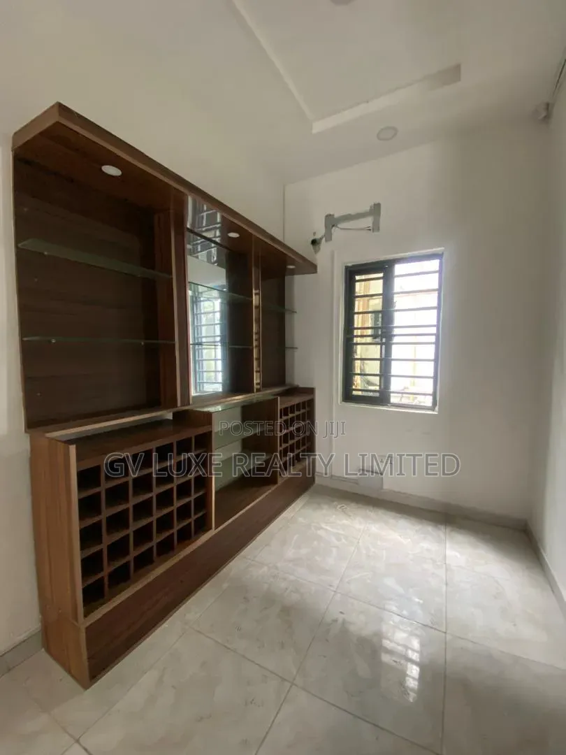 4bdrm Duplex in Jakande for rent in Jakande