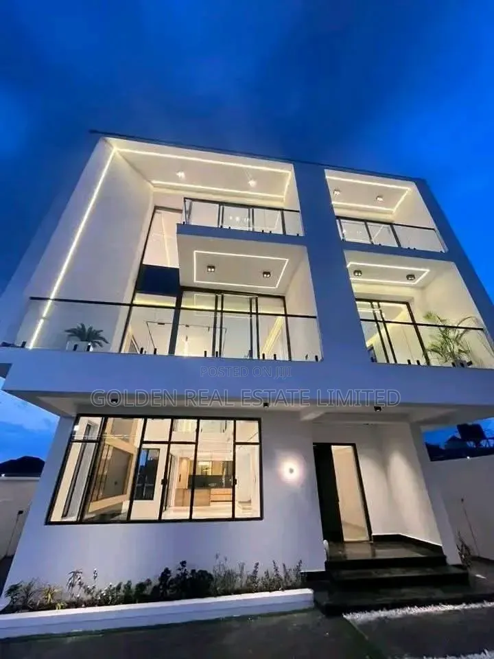 5bdrm Duplex in Apo Resettlement for sale in Apo Resettlement