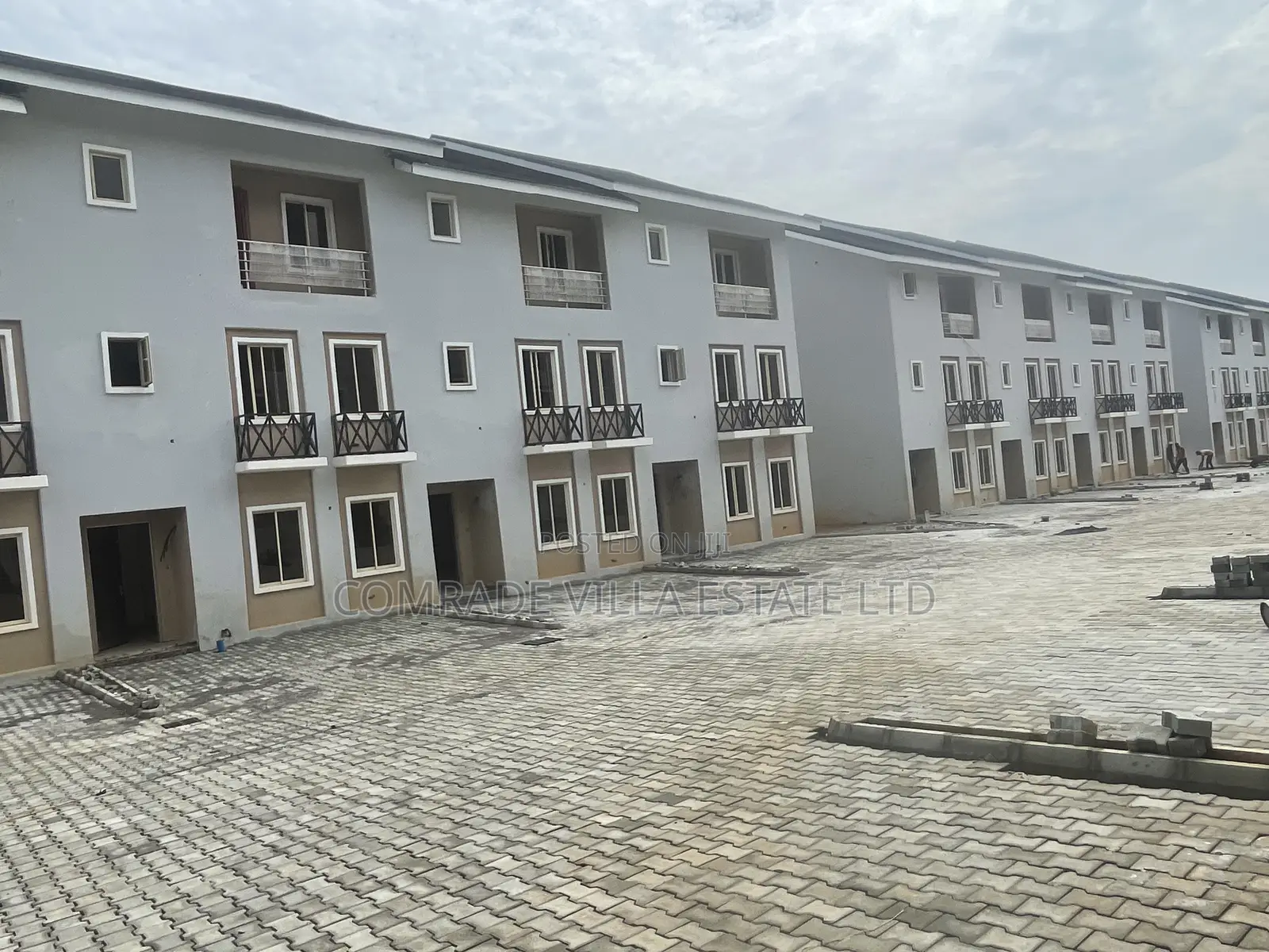 4bdrm Duplex in Durumi for sale in Durumi