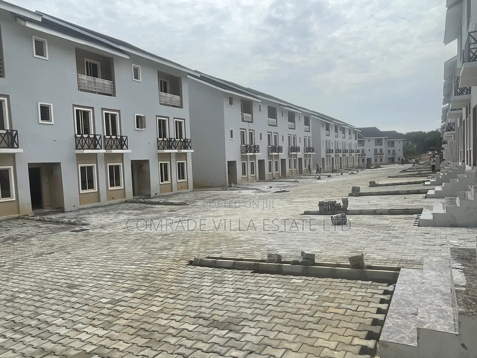 4bdrm Duplex in Durumi for sale in Durumi