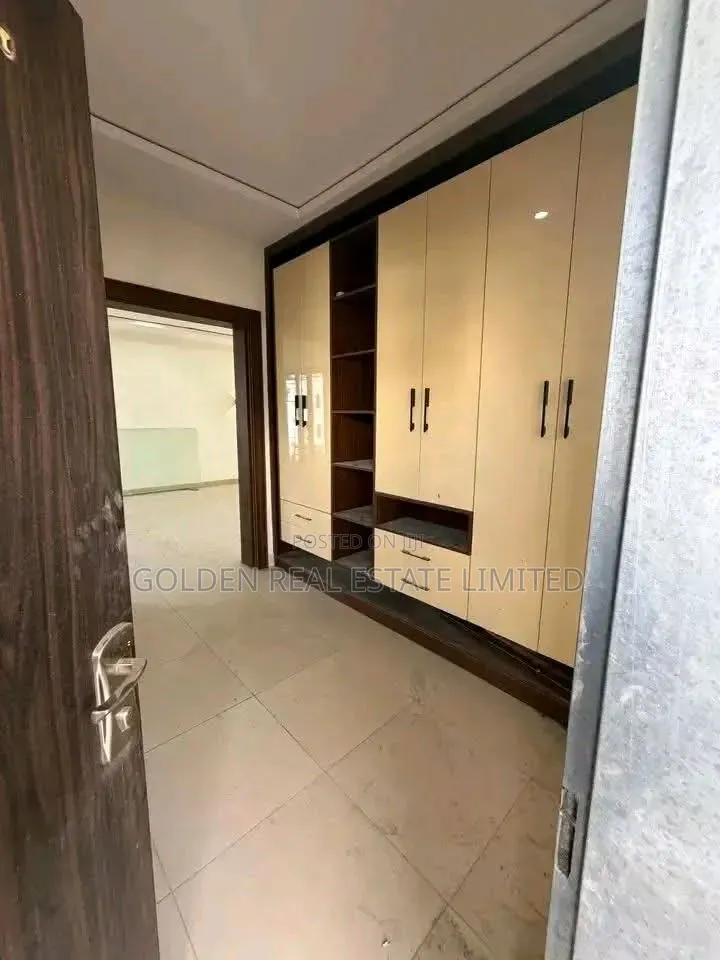 5bdrm Duplex in Wuye for sale in Wuye