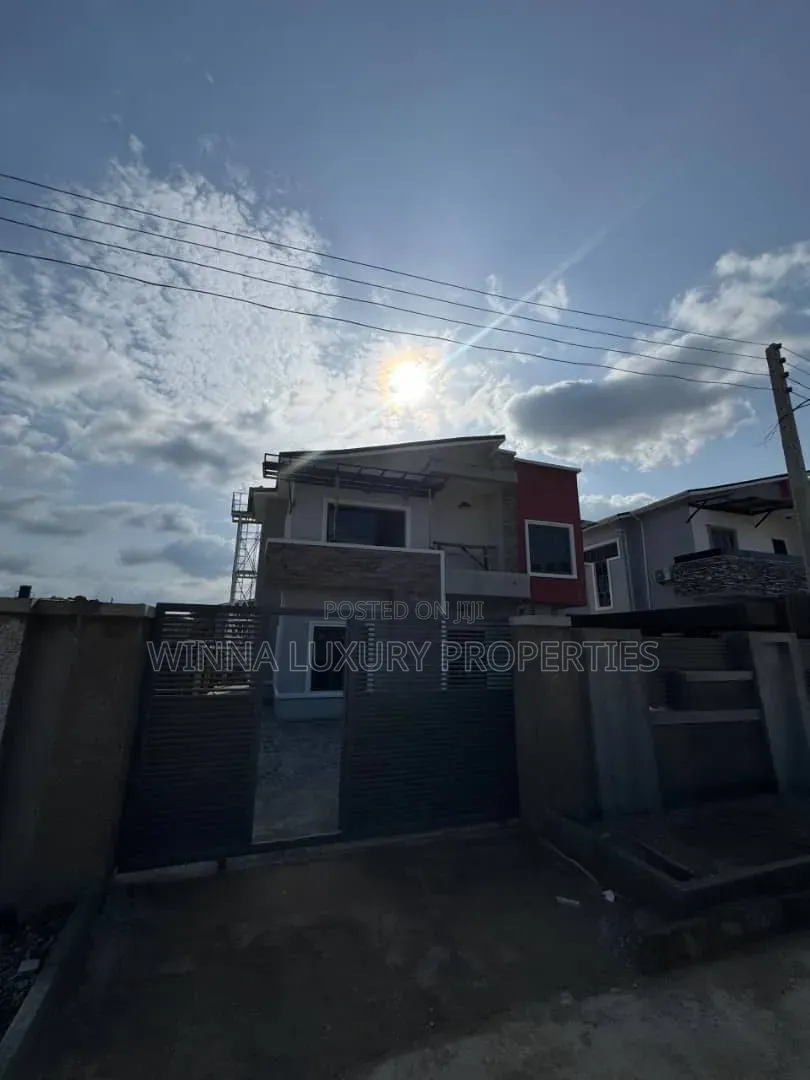 4bdrm Duplex in Von Axis, Lugbe for sale in Lugbe District