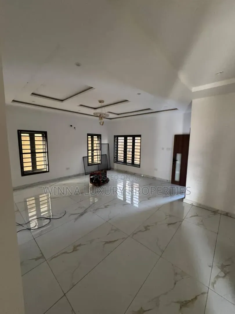 4bdrm Duplex in Von Axis, Lugbe for sale in Lugbe District