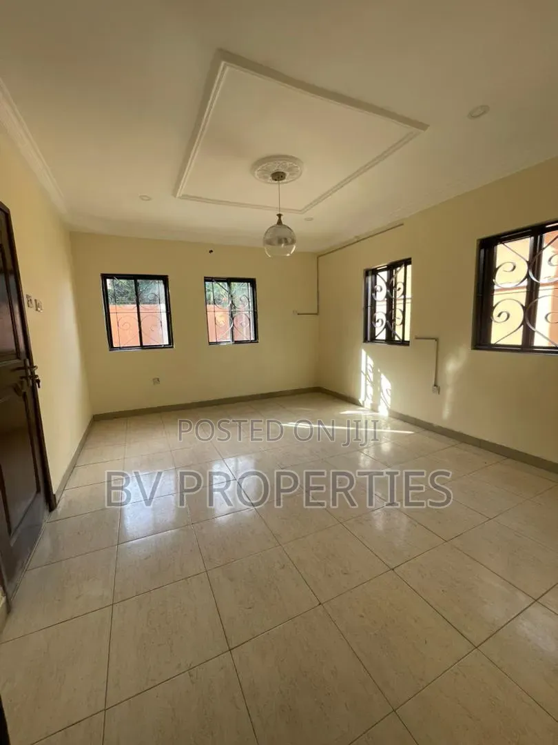 Mini Flat in Ikota for rent in Ikota
