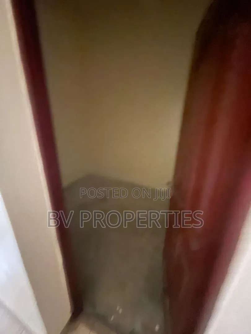 Mini Flat in Ikota for rent in Ikota