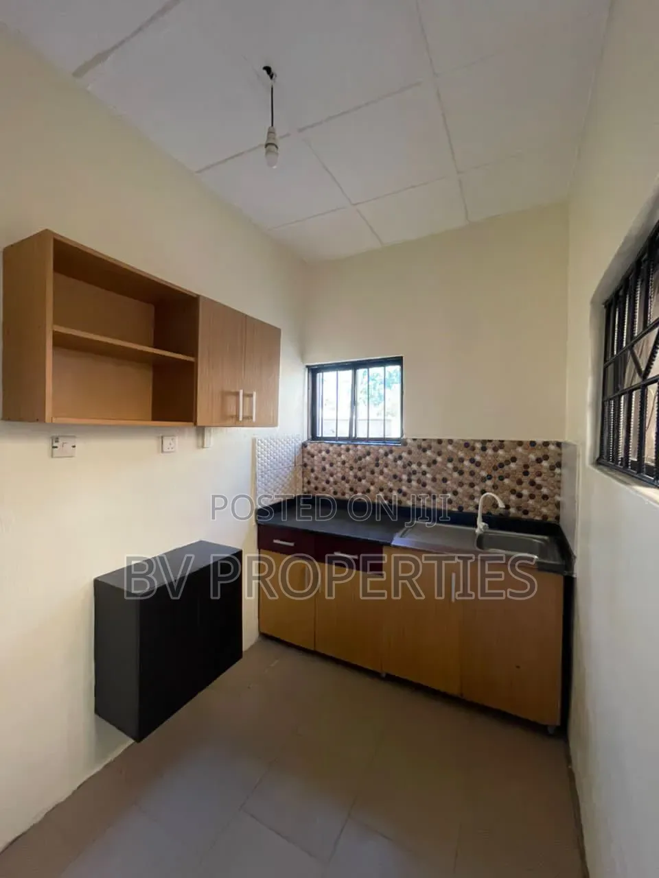 Mini Flat in Ikota for rent in Ikota